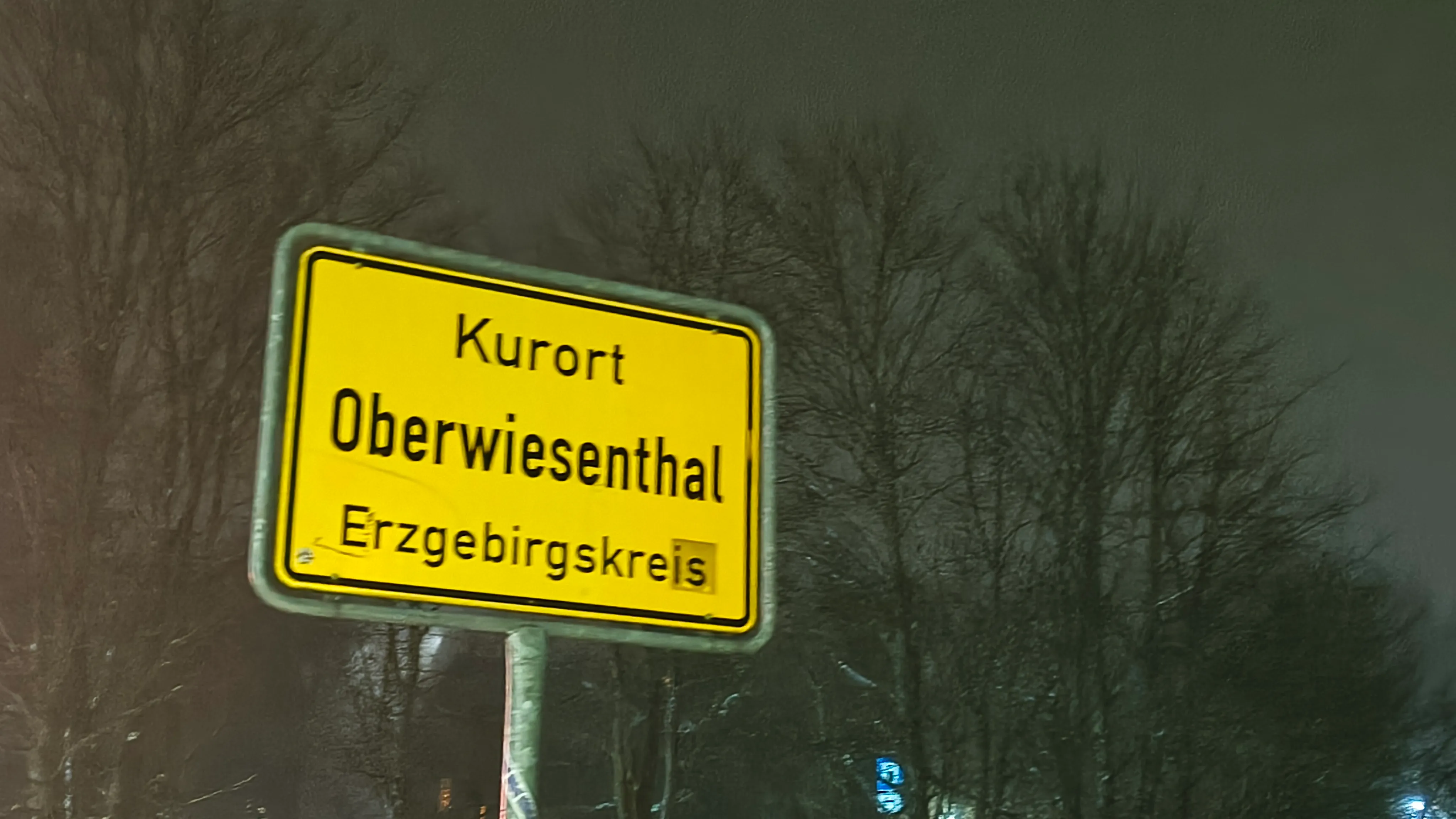 Ortseingangsschild Kurort Oberwiesenthal